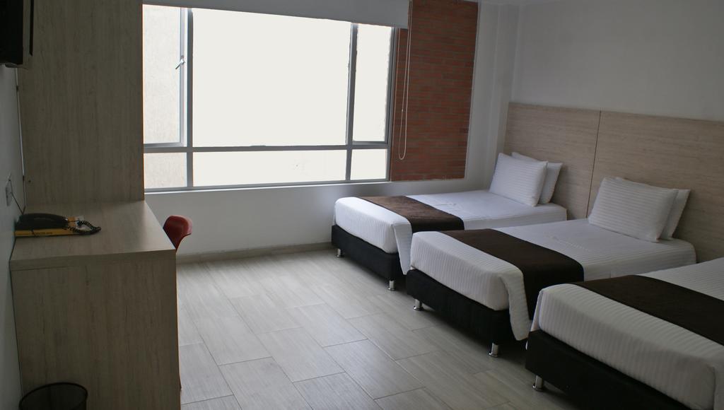 Hotel Bestmark Platino En Chapinero 3*
