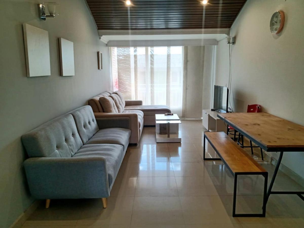 Homy #8 - Apt Grande G12 Agora Corferias Embassy Un Apartamento Bogotá