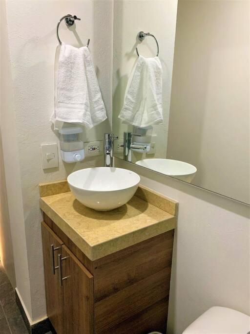 Lovely Loft Downtown - La Candelaria *