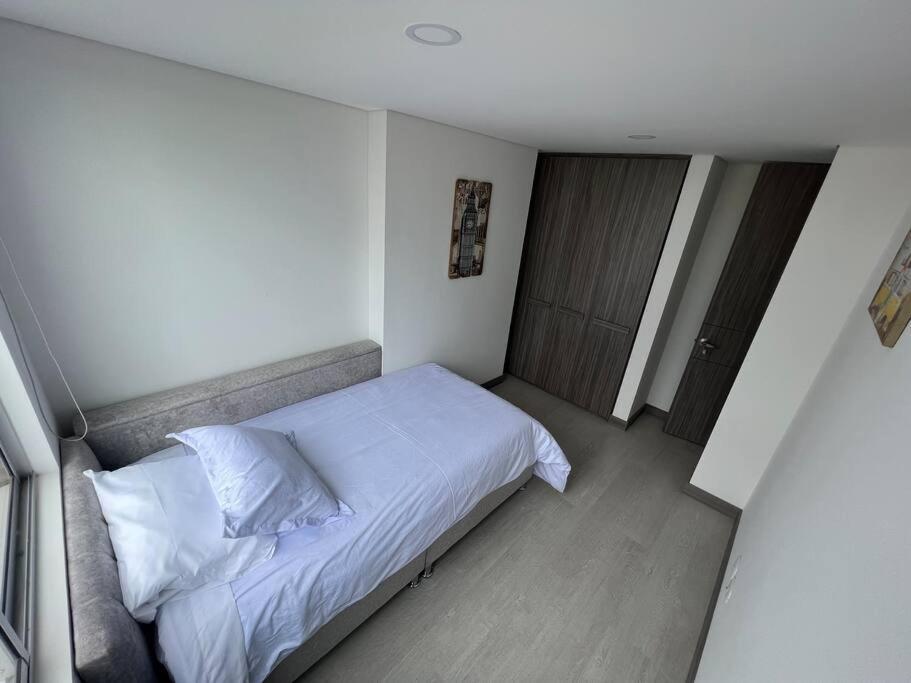 Apartamento Edificio Con Ascensor 502 *