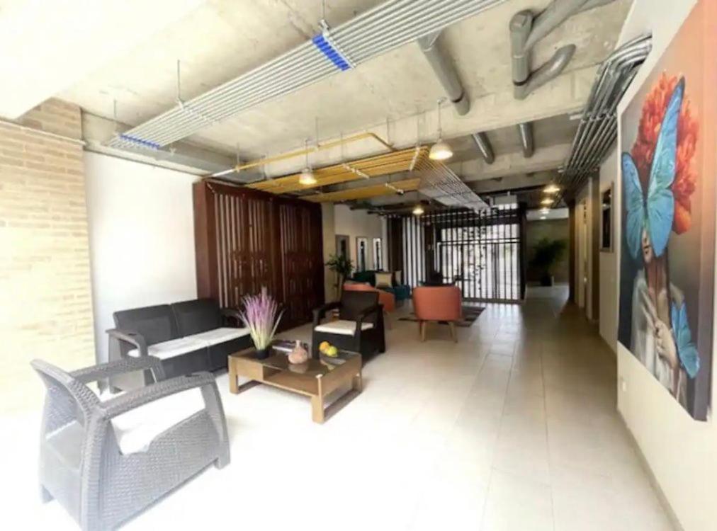 Movistar Apartasuites *