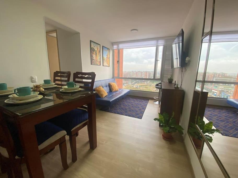 Apartment Perfecto Trabajo Remoto - Nuevo , Wifi, Lava-seca, Parking, Cerca Aeropuerto Y Embajada, Hermosa Vista