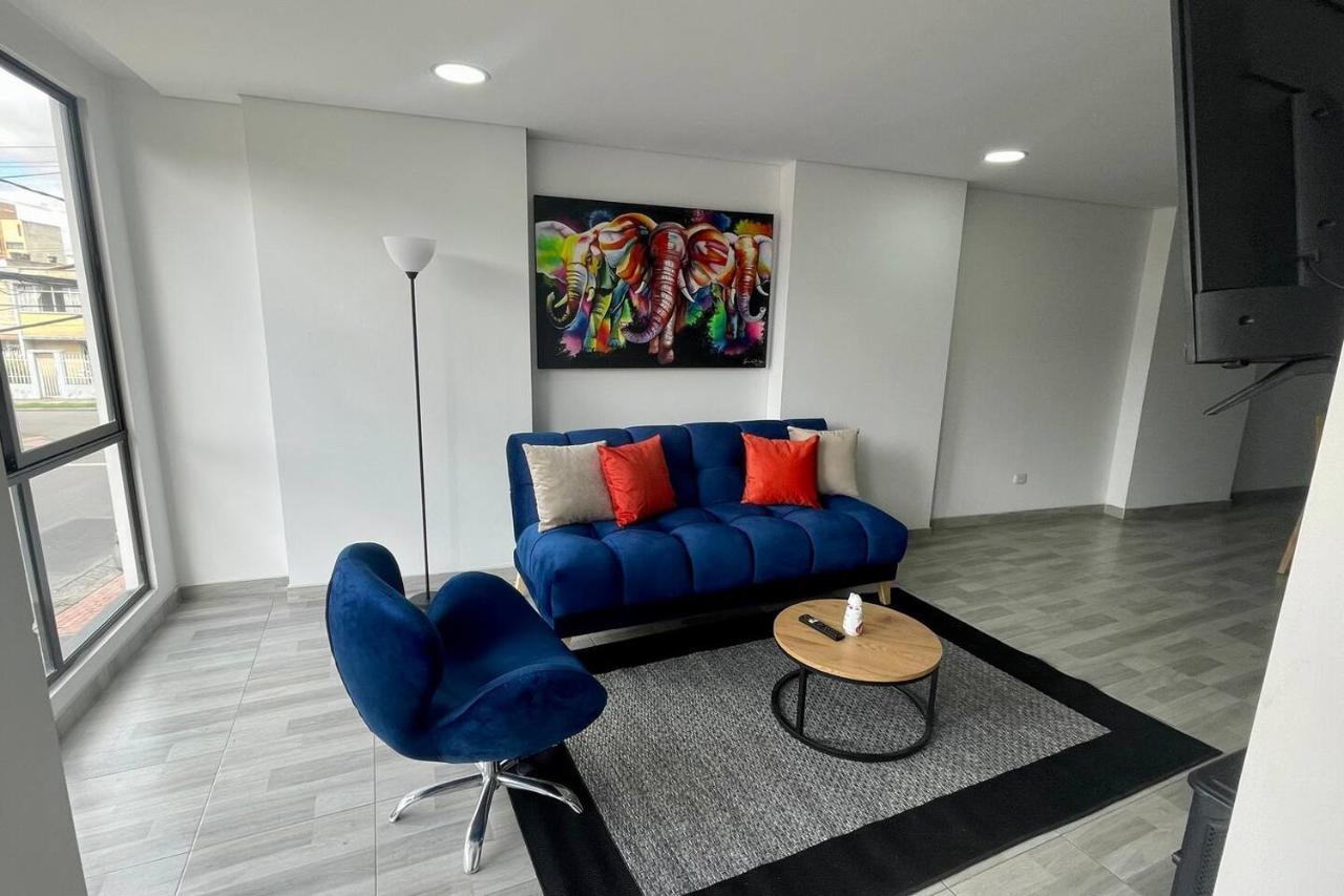Luxury Corferias-usa Embassy & Airport *