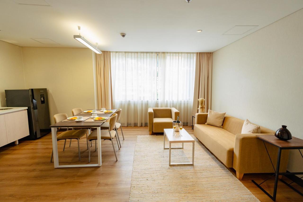 Shg Liv Zona G Hotel