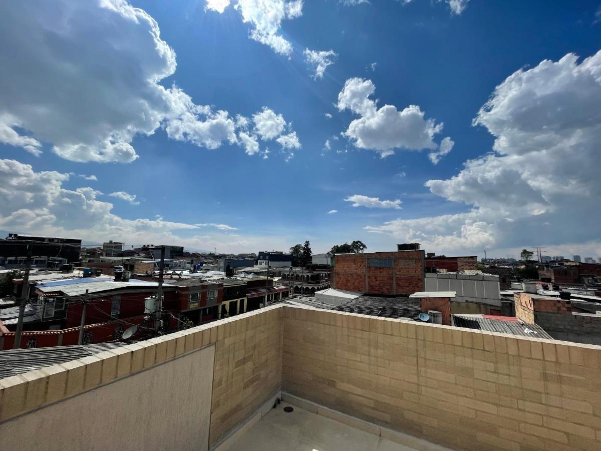 Apartamento Hermoso Apartamento Con Terraza, Excelente Ubicación Cerca Al Centro De La Ciudad *