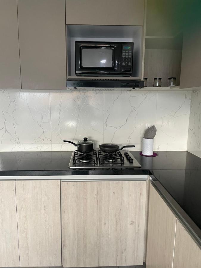 Apartamento Hermoso Apartamento Con Terraza, Excelente Ubicación Cerca Al Centro De La Ciudad