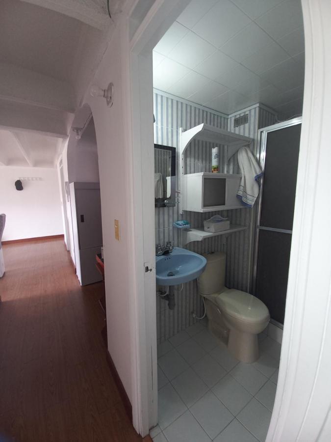 Habitación en casa particular Habitación Con Baño Privado E Iluminada Descansar Bogotá