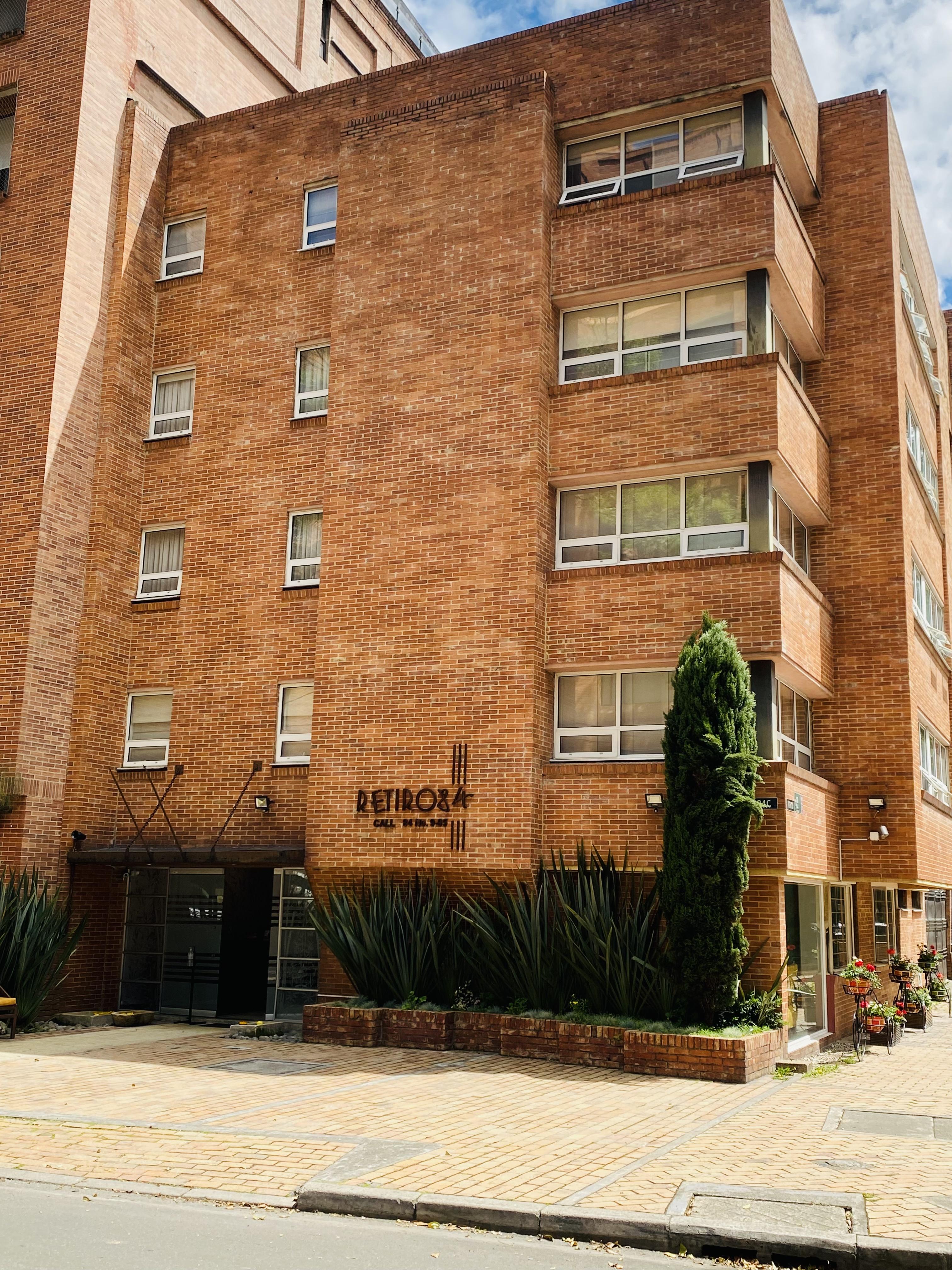 Retiro 84 By Mij Bogotá