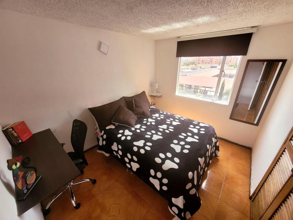 Lovely Private In In Cedritos Habitación en casa particular *