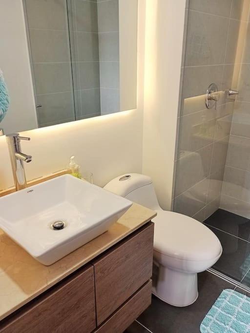 Apartamento Autopista Norte, Calle 100, Cerca A Todo