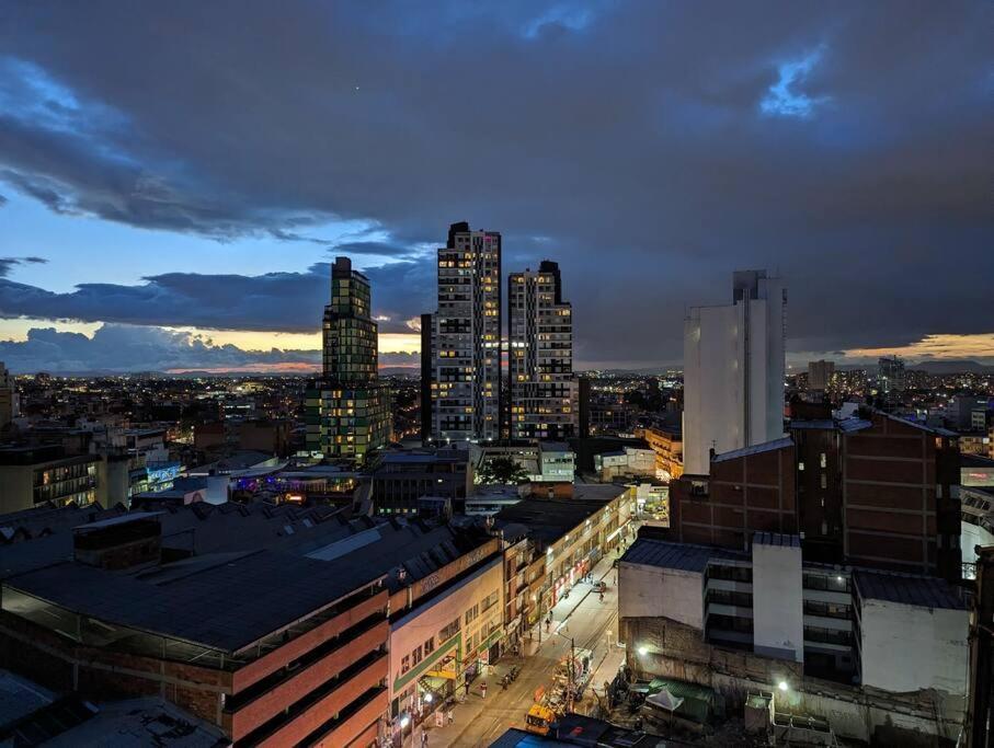 Loft In The Heart Of The City! *