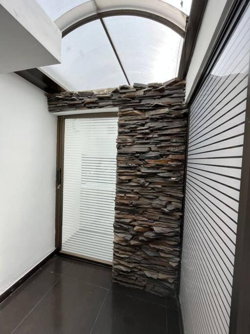En Bogota, Hermosa Casa Encanto A 5 Minutos Del Aeropuerto Villa Bogotá