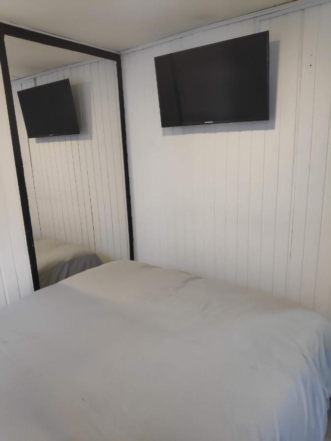 Habitacion Privada Tipo Hotel, Bano, Tv Y Wifi. Apartamento