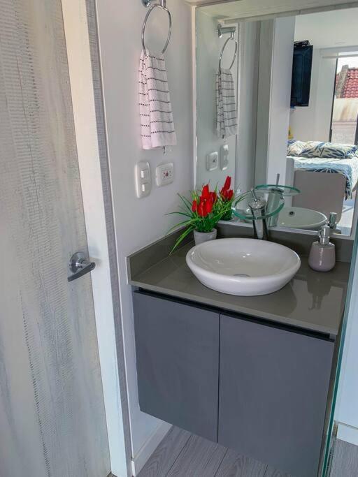 Aptotiv211 - Increible Aparta Estudio Tipo Loft - Chapinero - Wifi - Tv * Bogotá