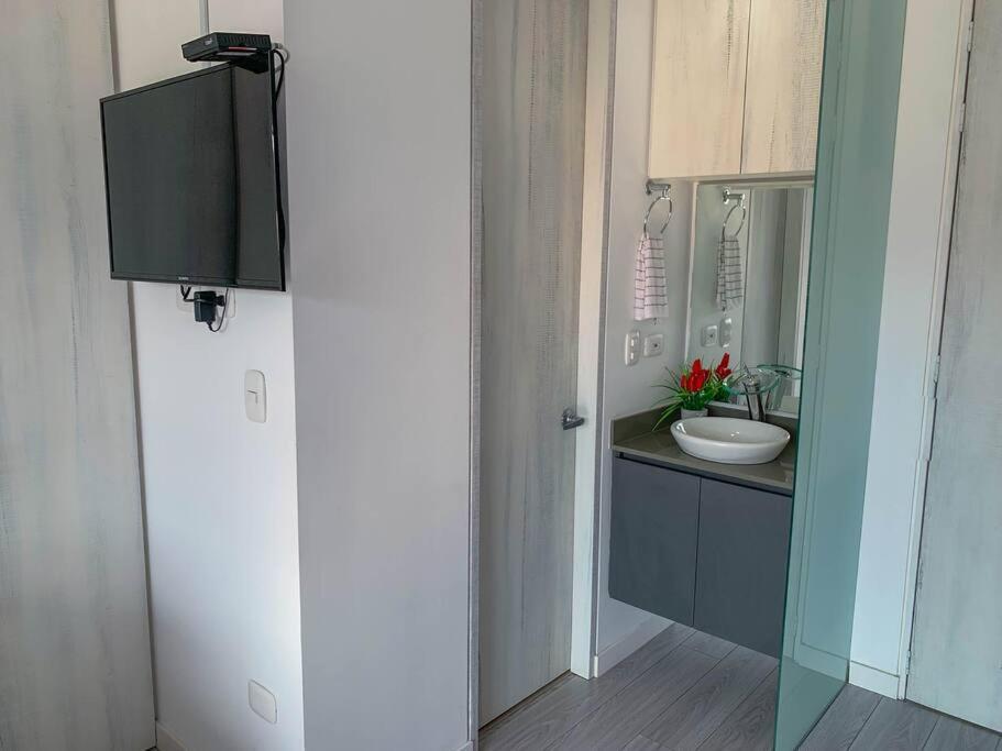 Aptotiv211 - Increible Aparta Estudio Tipo Loft - Chapinero - Wifi - Tv * Bogotá