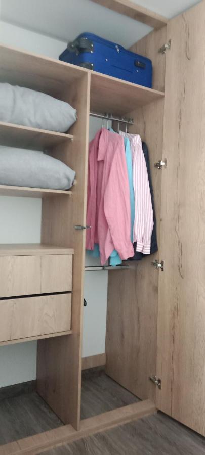 Soul Santa Barbara Executive, Wifi 300 Megas, Big Queen Size Bed, Smart Tv Netflix, Walking Distance To Unicentro Mall, Starbucks In Front Of The Building, Location * Bogotá