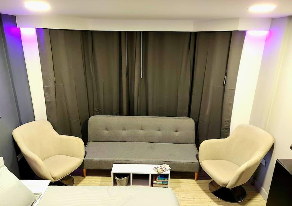 Apartamento Executive Minutes From The Airport