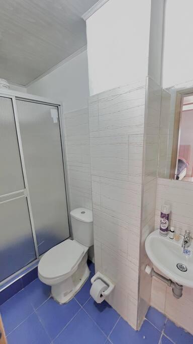 Apartamento Corferias/embajada *