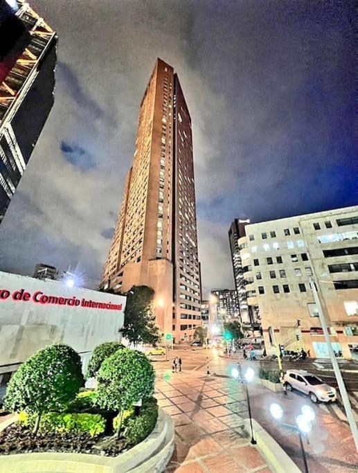 Executive Minutes From The Airport Apartamento *