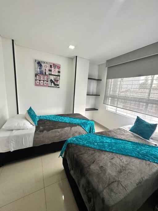 Apartamento 101 Embajada Americana , Corferias Agora G12