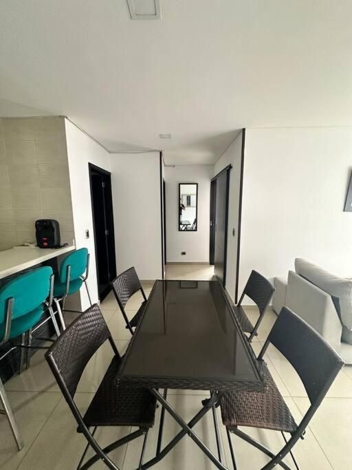 Apartamento 101 Embajada Americana , Corferias Agora G12