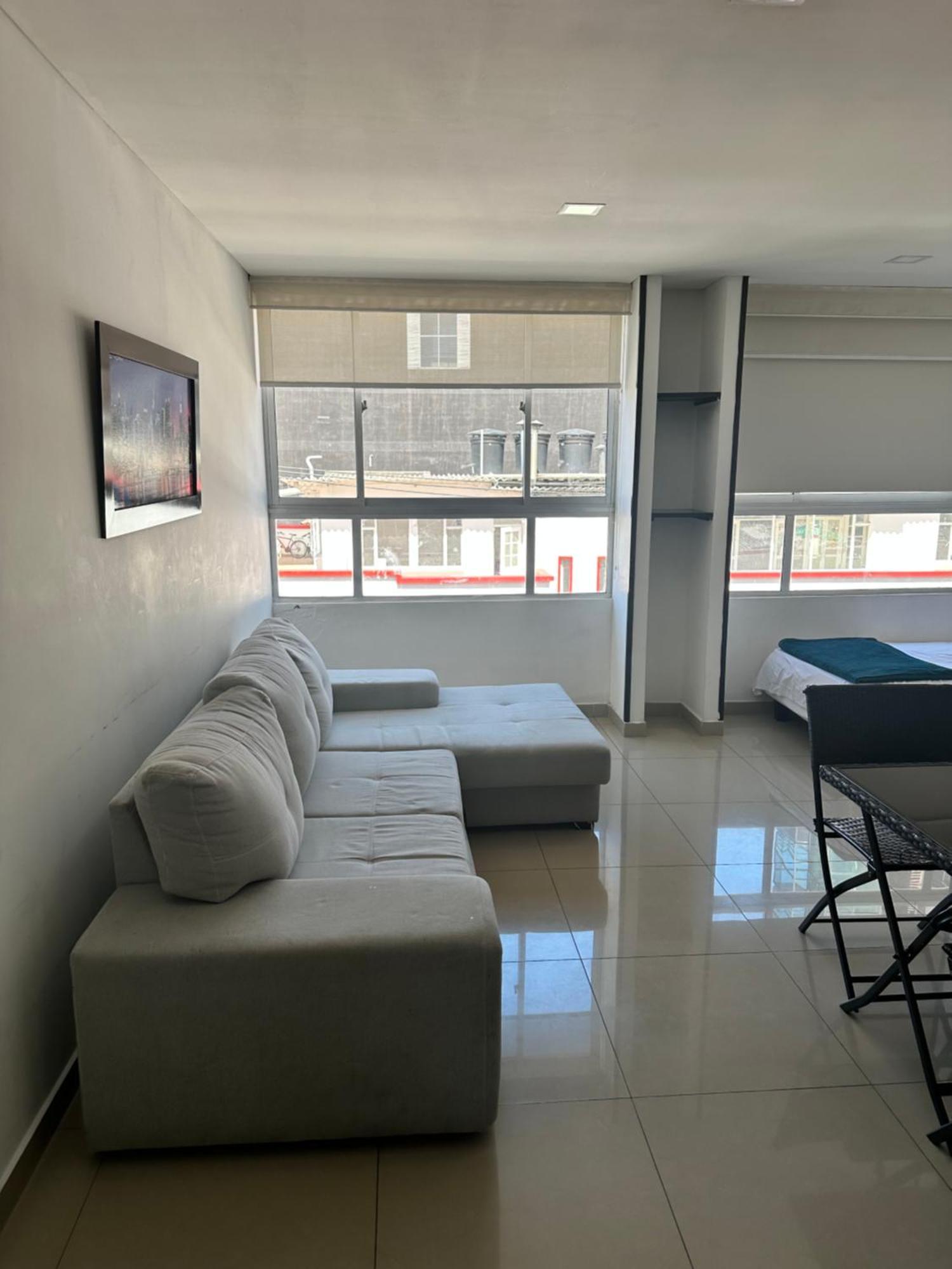 Hermoso 201 Corferias, Embajada Americana , Agora , G12 * Bogotá
