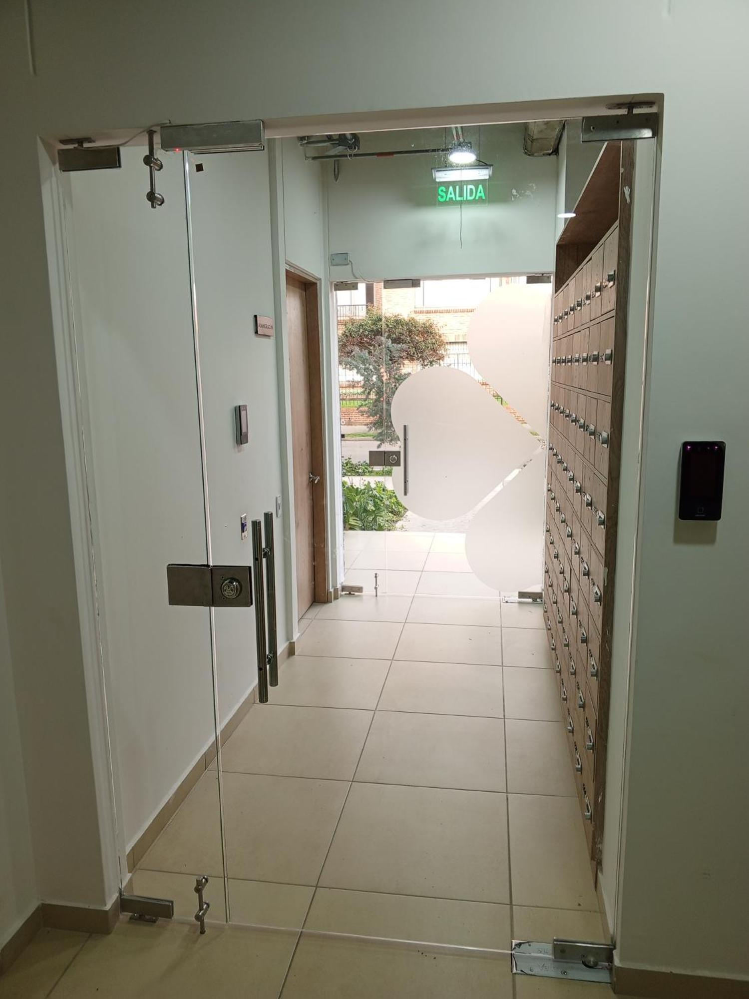 Apartamento Soul Santa Barbara Executive, Wifi 300 Megas, Big Queen Size Bed, Smart Tv Netflix, Walking Distance To Unicentro Mall, Starbucks In Front Of The Building, Location Bogotá