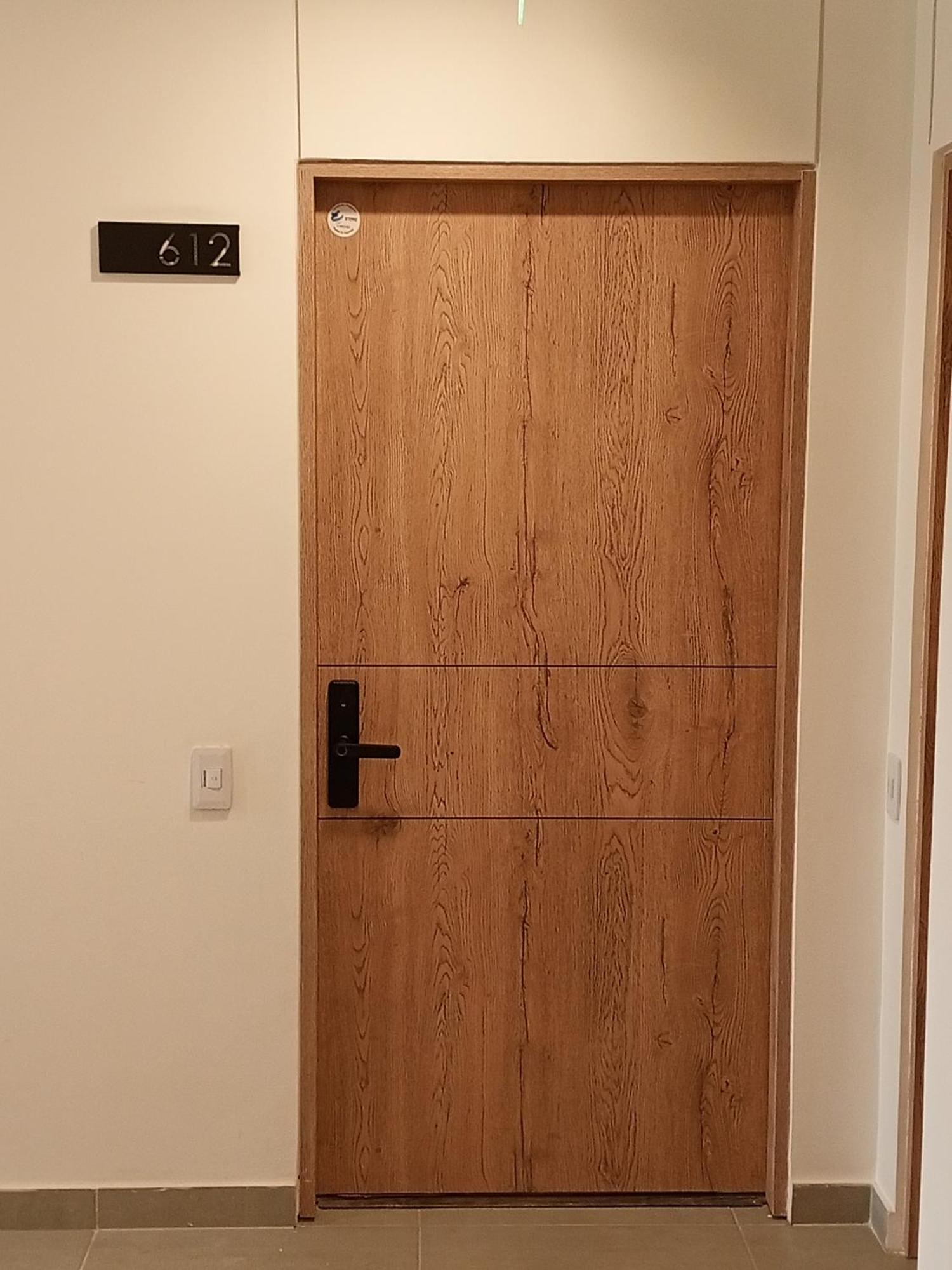 Soul Santa Barbara Executive, Wifi 300 Megas, Big Queen Size Bed, Smart Tv Netflix, Walking Distance To Unicentro Mall, Starbucks In Front Of The Building, Location * Bogotá