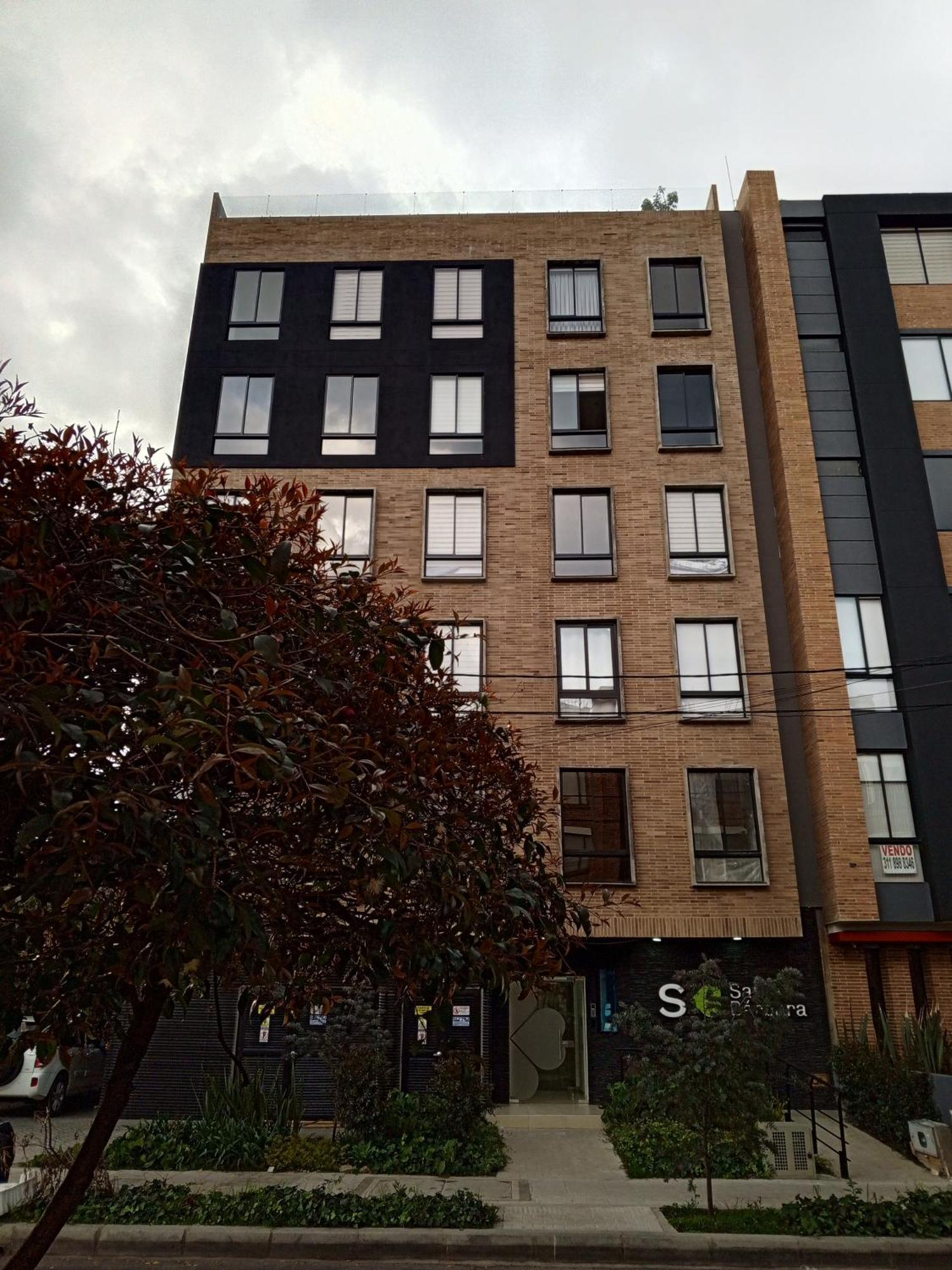 Soul Santa Barbara Executive, Wifi 300 Megas, Big Queen Size Bed, Smart Tv Netflix, Walking Distance To Unicentro Mall, Starbucks In Front Of The Building, Location Apartamento Bogotá