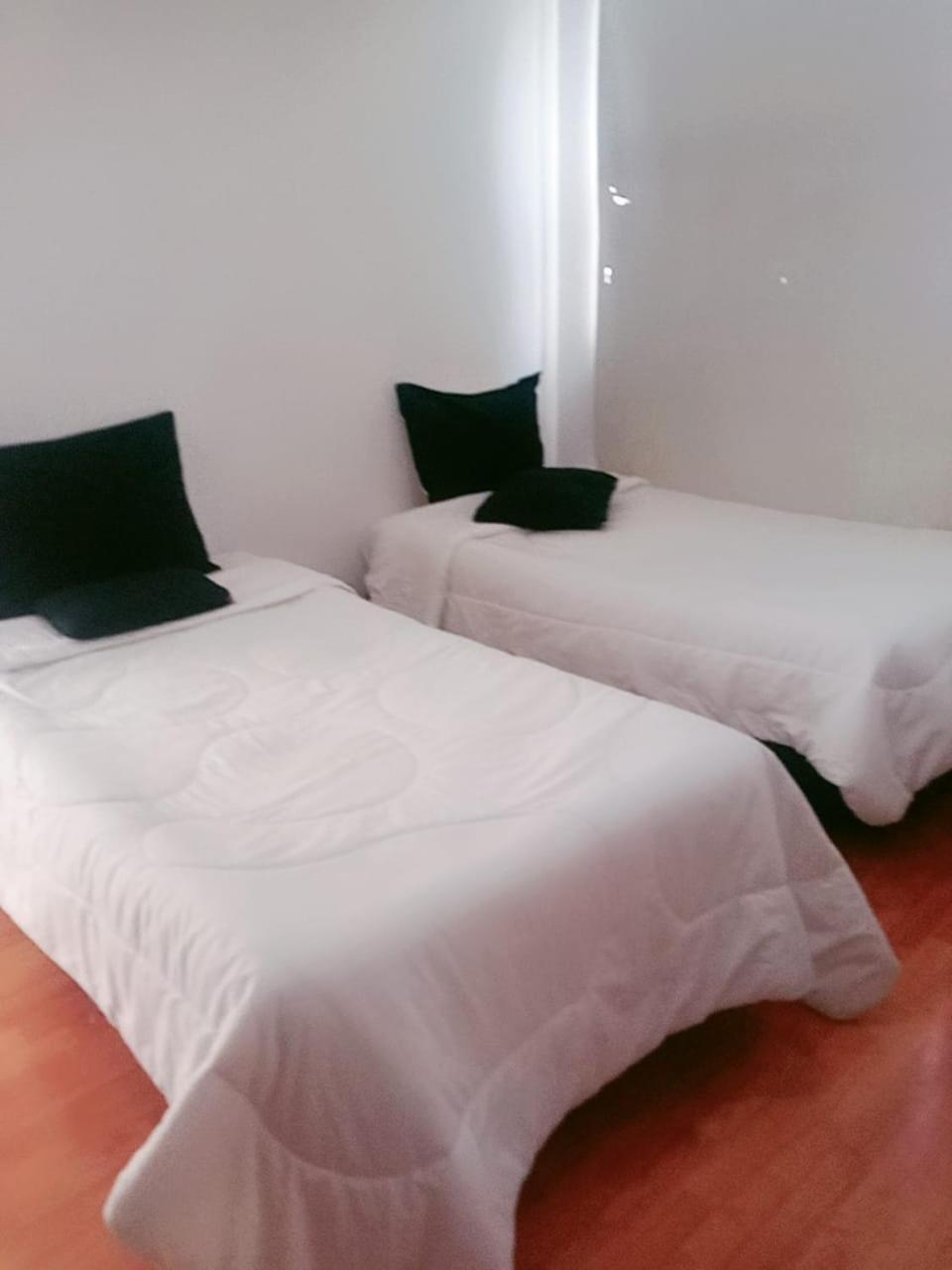 Apartamento En Corferias , Cerca Al G-12 , Al Aeropuerto , A 2 Cuadras De La Estacion Transmilenio Ciudad Universitaria Alojamiento Especial *