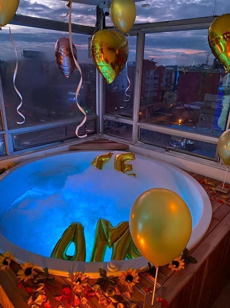 Tesla Hotel *