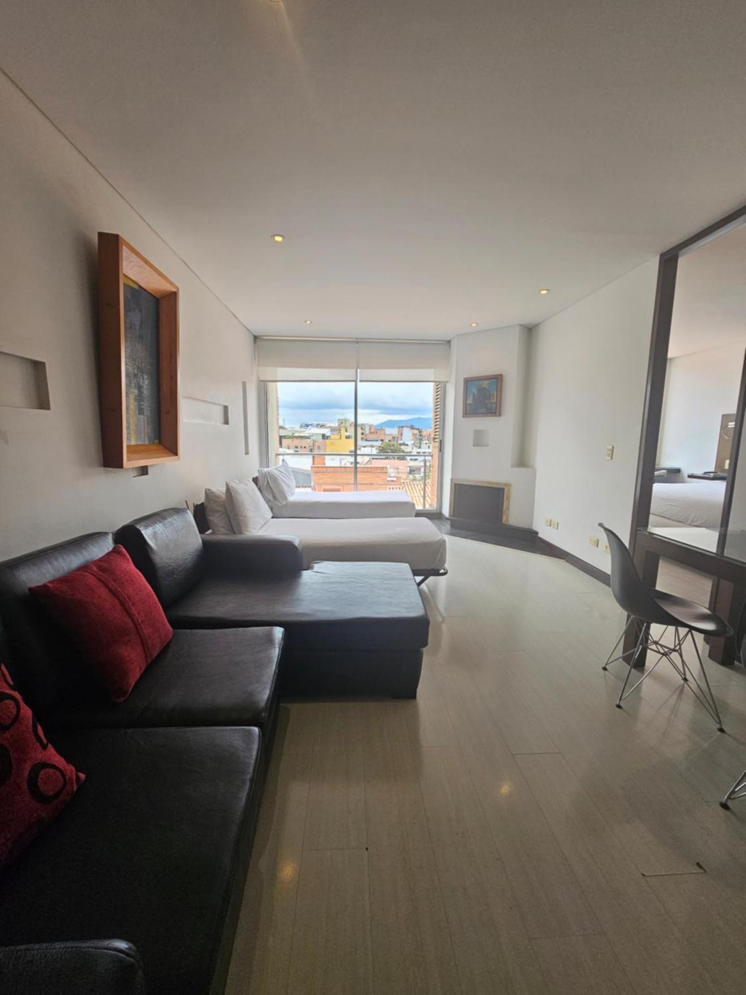 104 Art 4* Bogotá