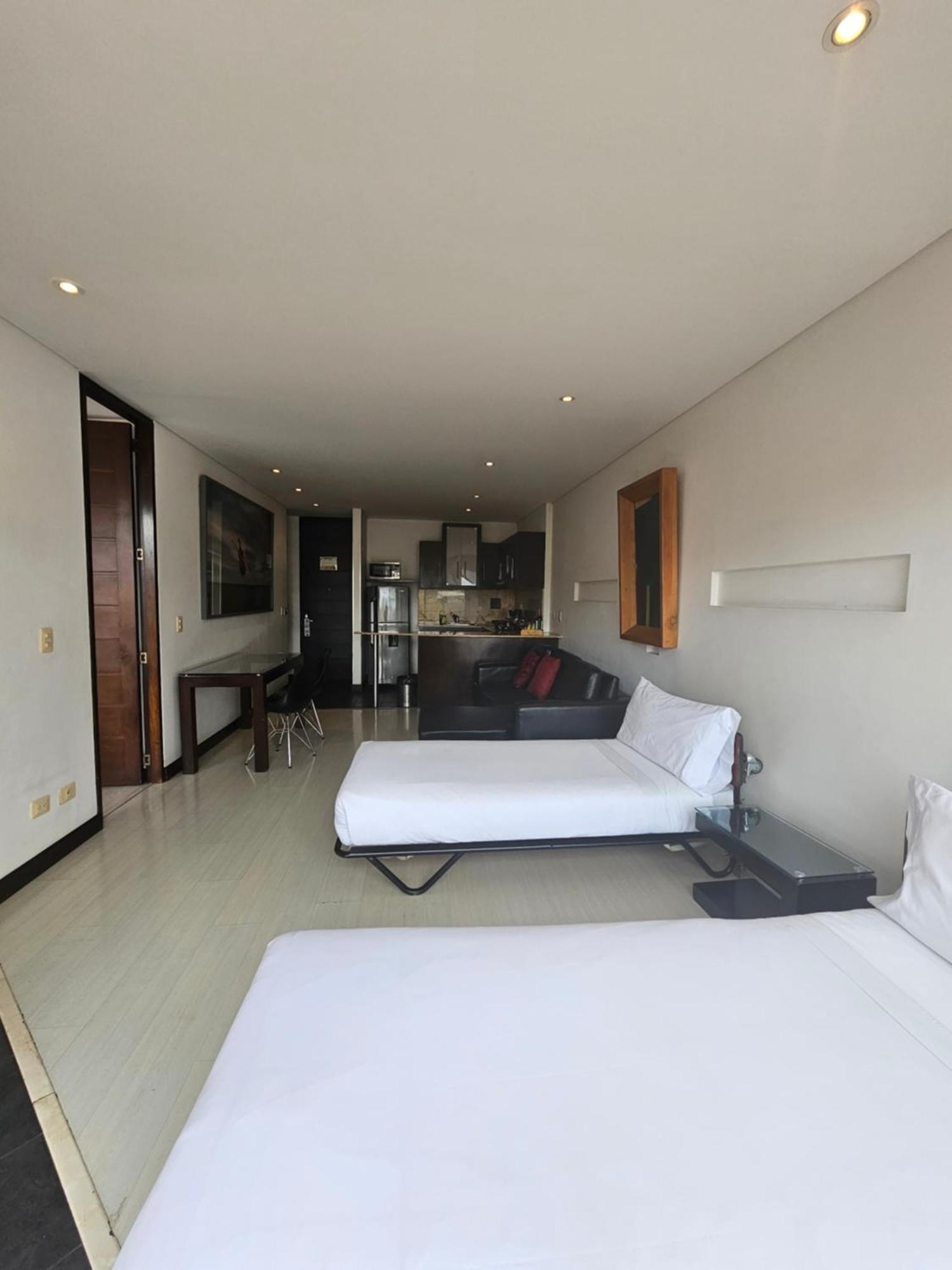 Hotel 104 Art