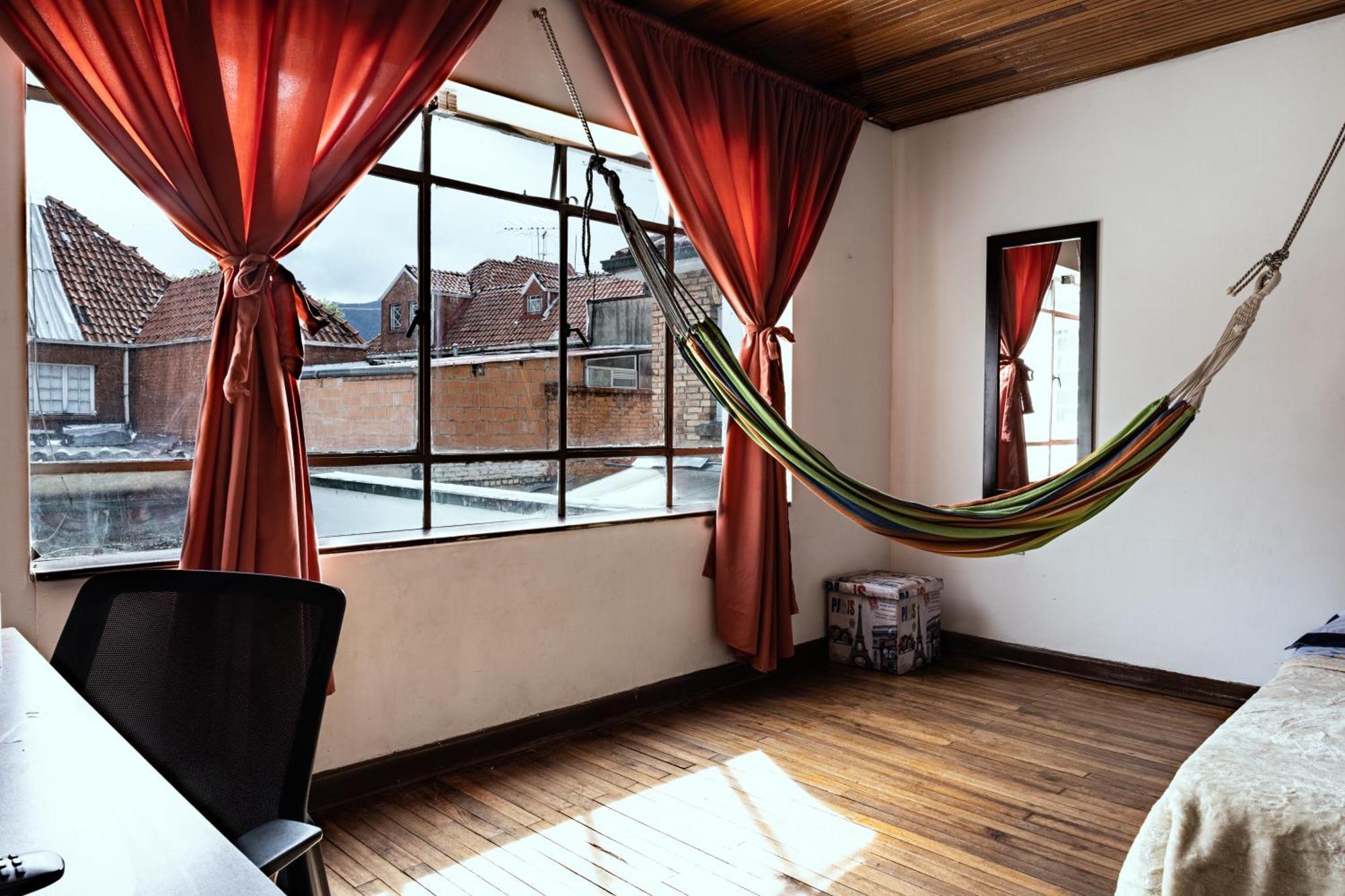 Casa En Ubicada En Zona Pensión