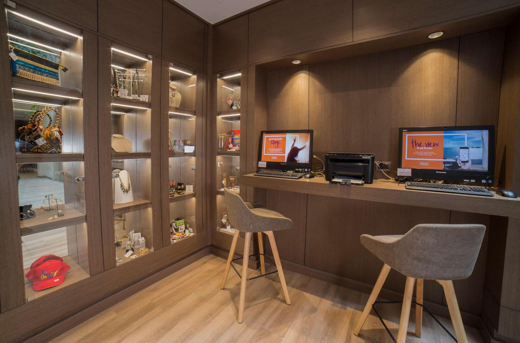 Embassy By Hilton - Rosales 5* Bogotá