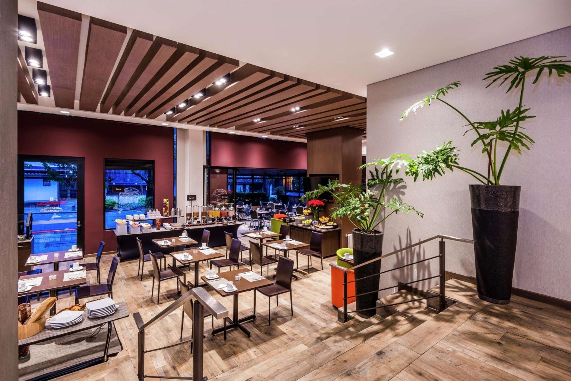 Embassy By Hilton - Rosales Hotel