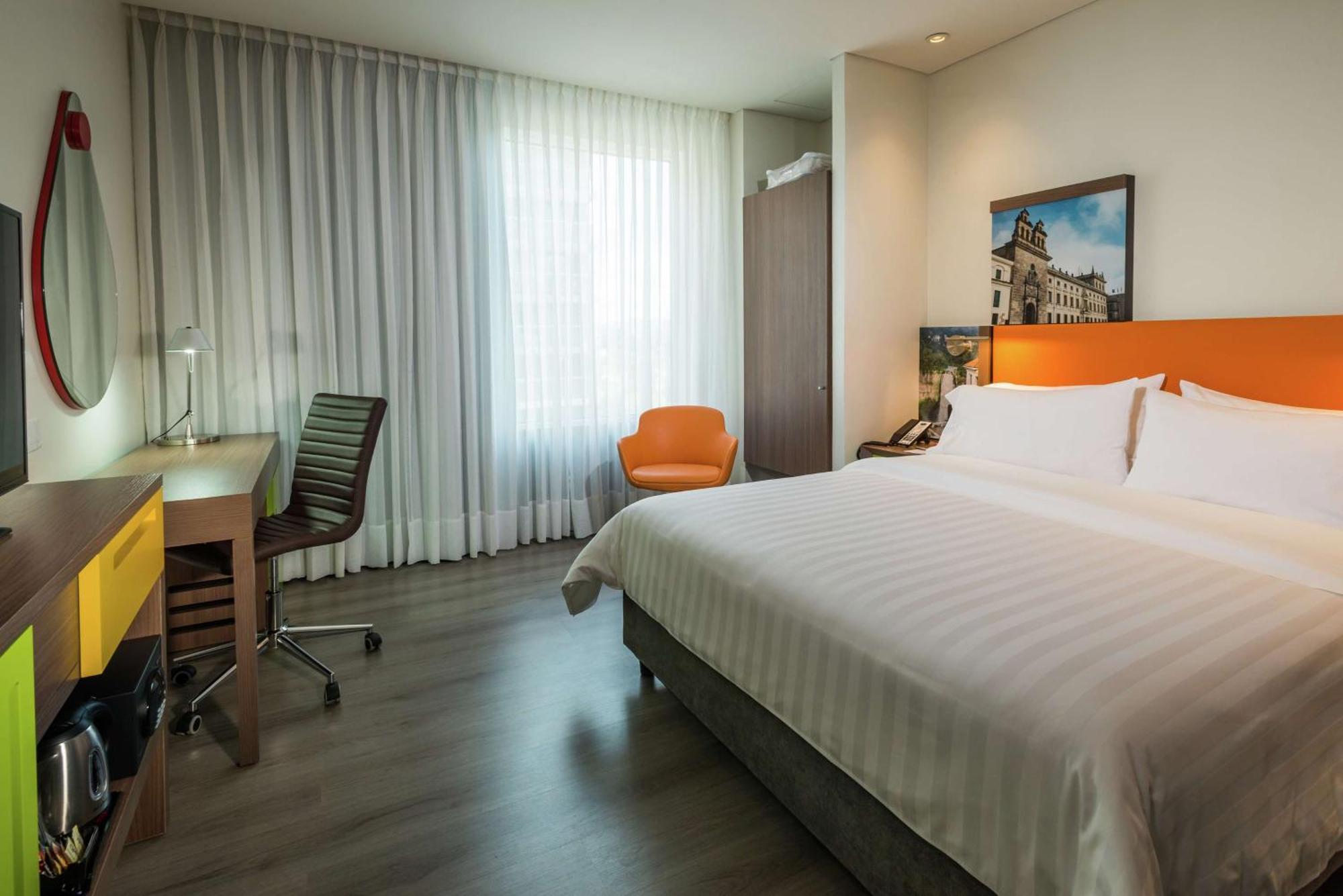 Hampton By Hilton Airport