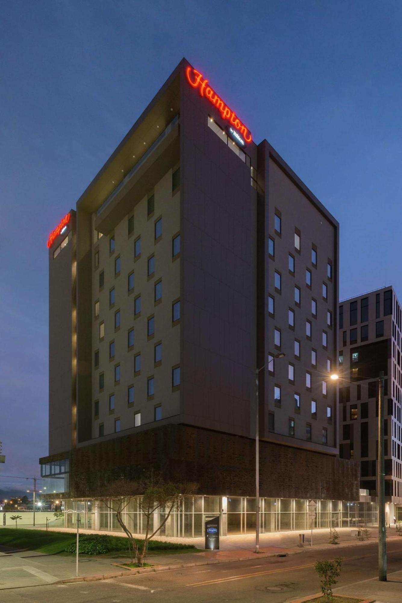 Hampton By Hilton Airport Hotel Bogotá