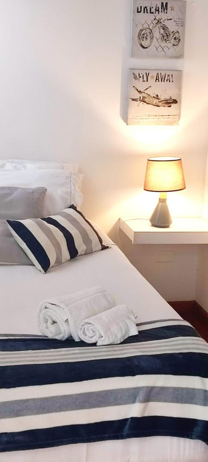 Acogedora 9 Bano Privado Habitación en casa particular Bogotá