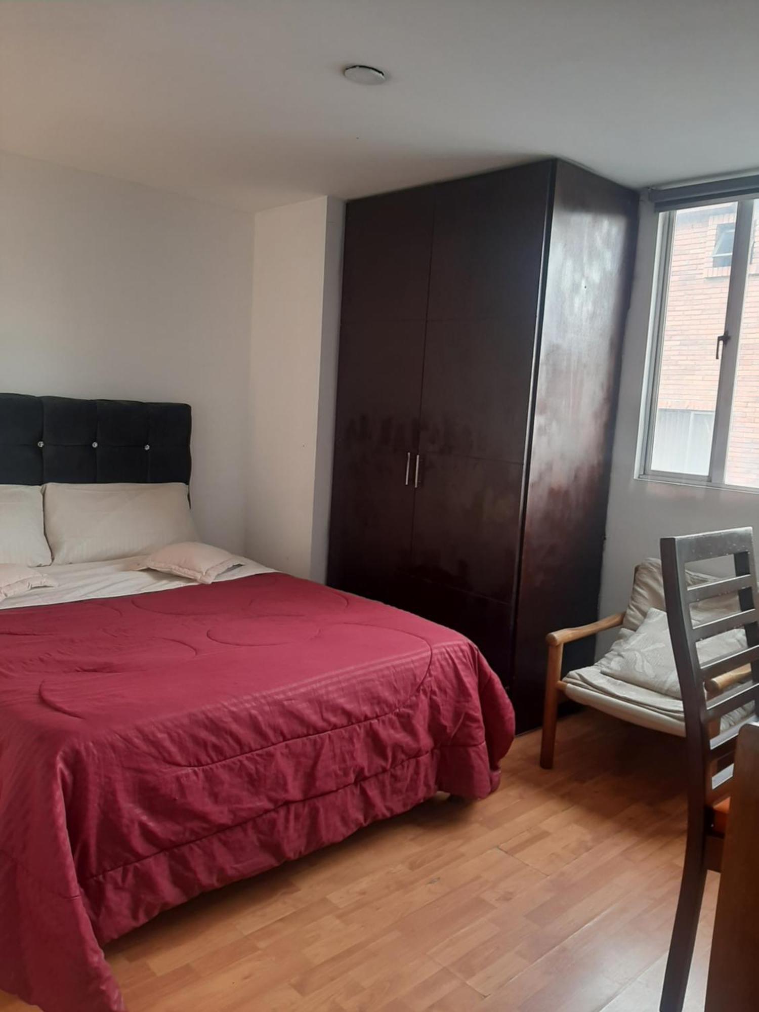 Apartamento Sector De Corferias , Y A 5 Cuadras, Embajada Americana 10 Cuadras, Cerca Al Can , G 12 , Universidad Nacional , Aeropuerto A 2 Cuadras Estacion Ciudad Universitaria Marque-tresdiecisietecincoveintisieteveintiseistreintayu