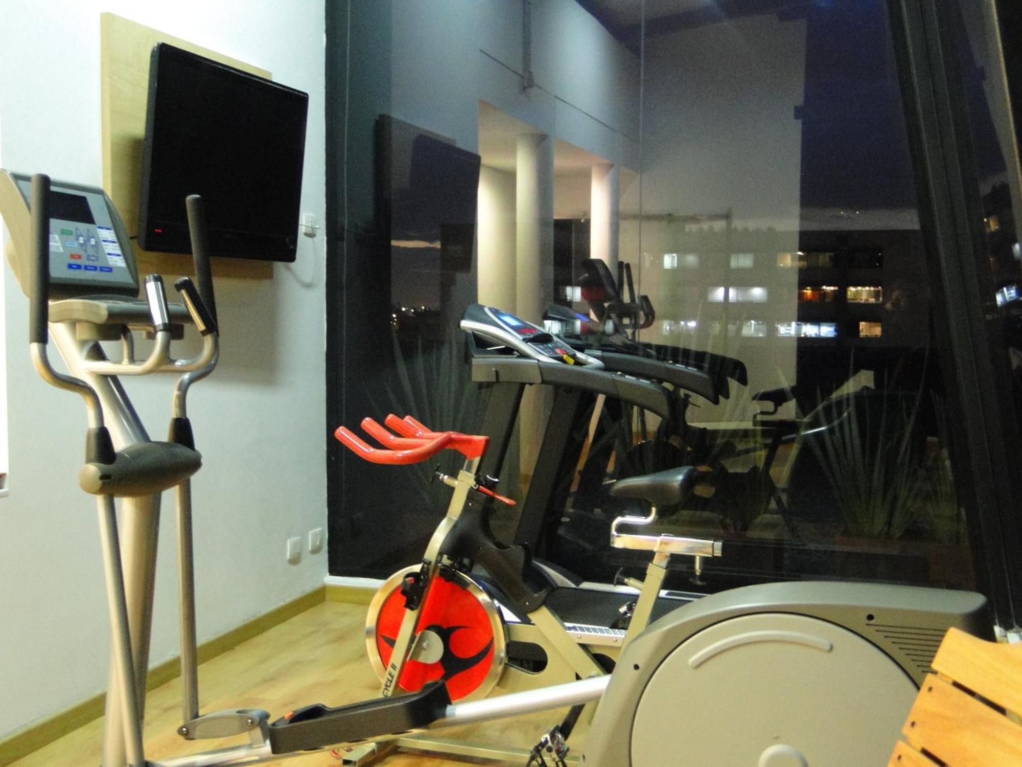 Hotel Bh Parque 93