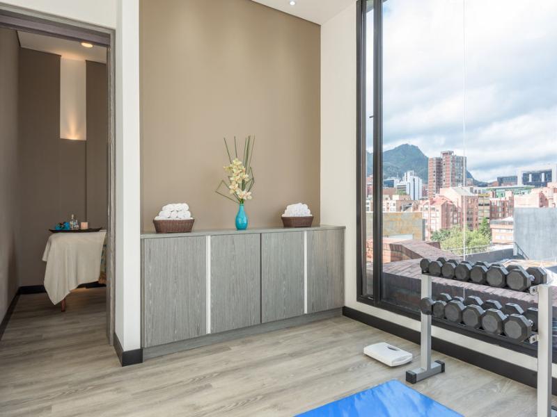 Hotel Nh Boheme Royal 4*