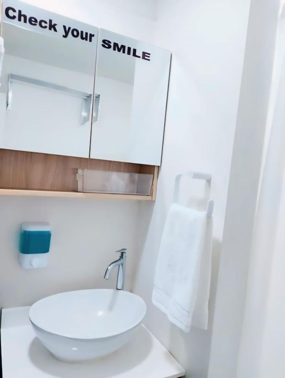 Executive Minutes From The Airport Apartamento
