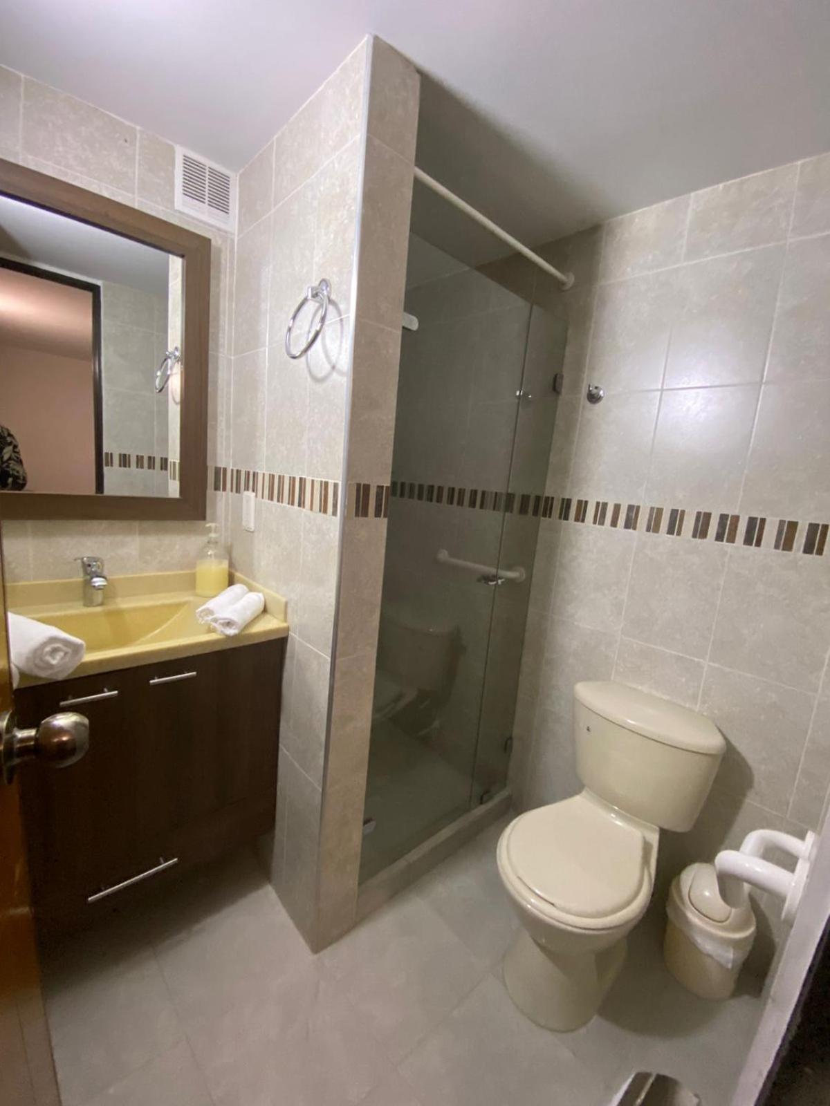 104-9 Apto Usaquen Piso 1 Con Parking Private