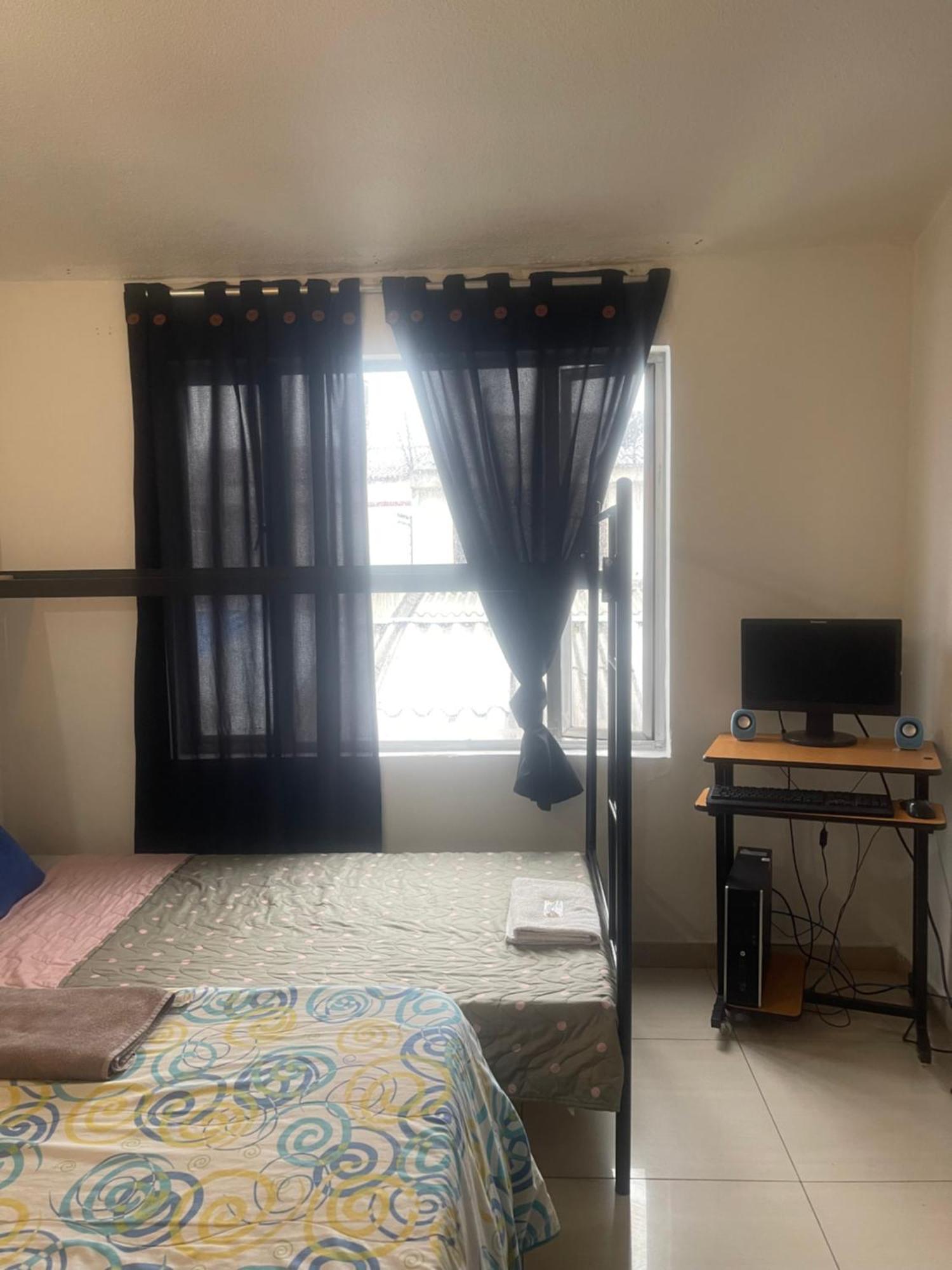 Habitación en casa particular A 5 Minutos Del Aeropuerto El Dorado Bogotá