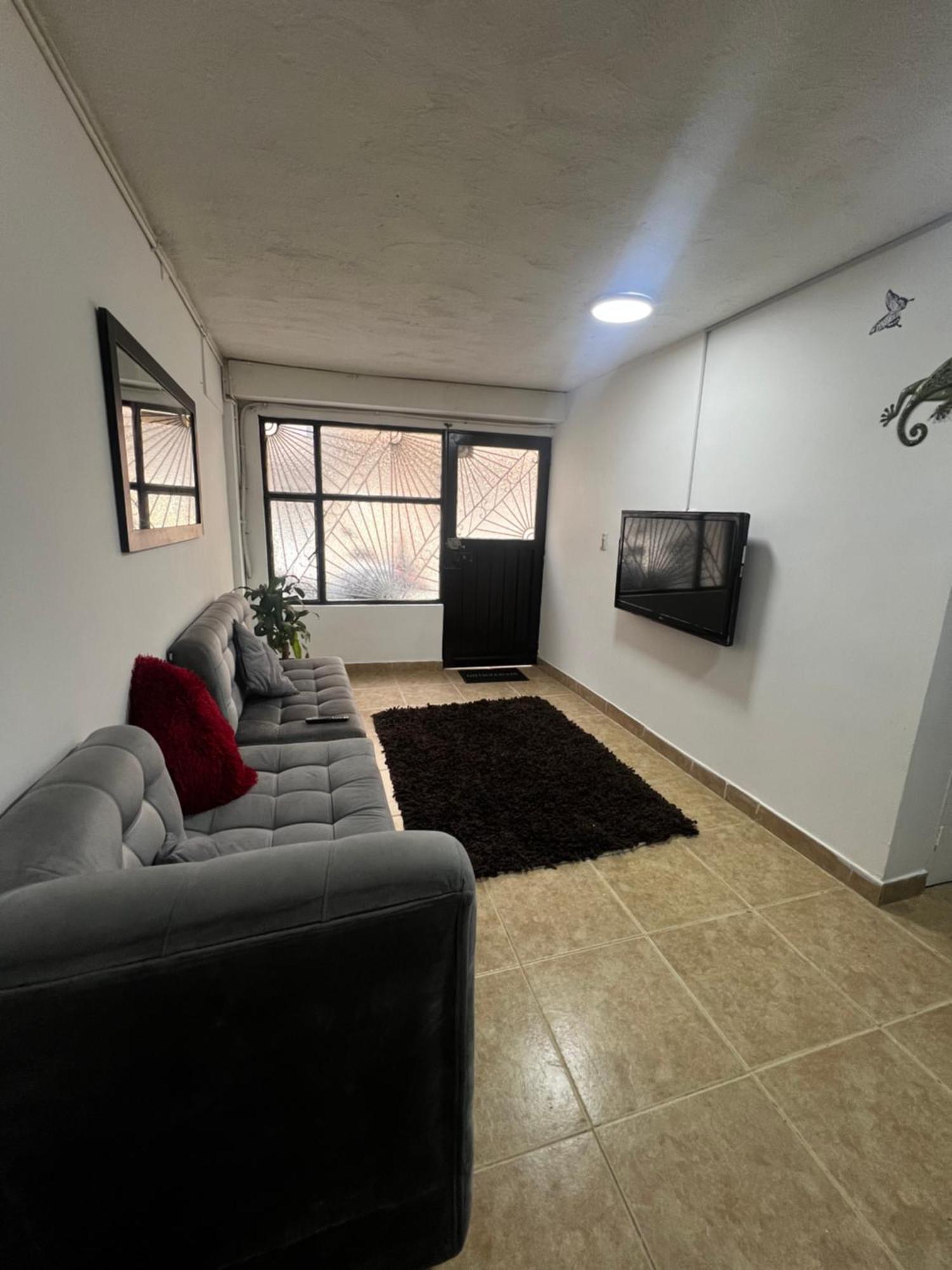 And Fly #2 - Shared Apartment Bogota