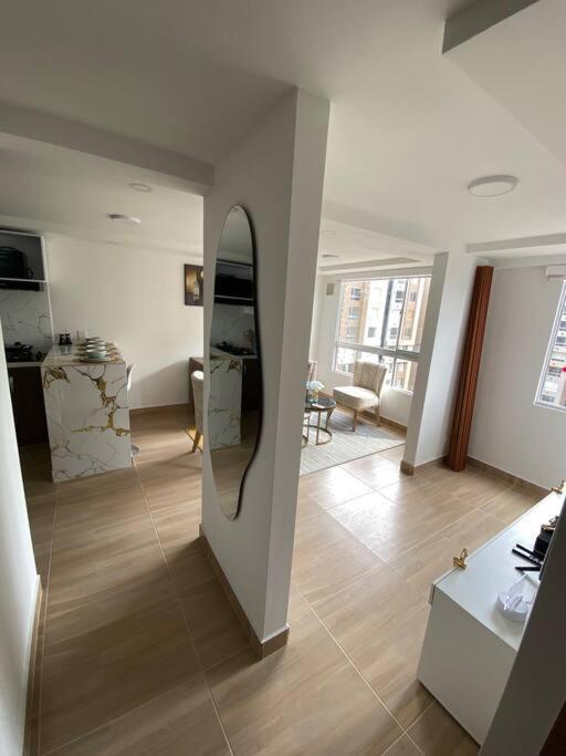 Apartamento De Lujo Fontibon Cerca Al Aeropuerto Y Terminal De Transportes Apartamento *