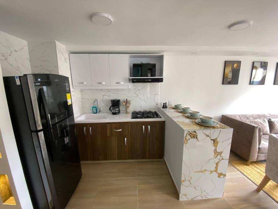 Apartamento De Lujo Fontibon Cerca Al Aeropuerto Y Terminal De Transportes *