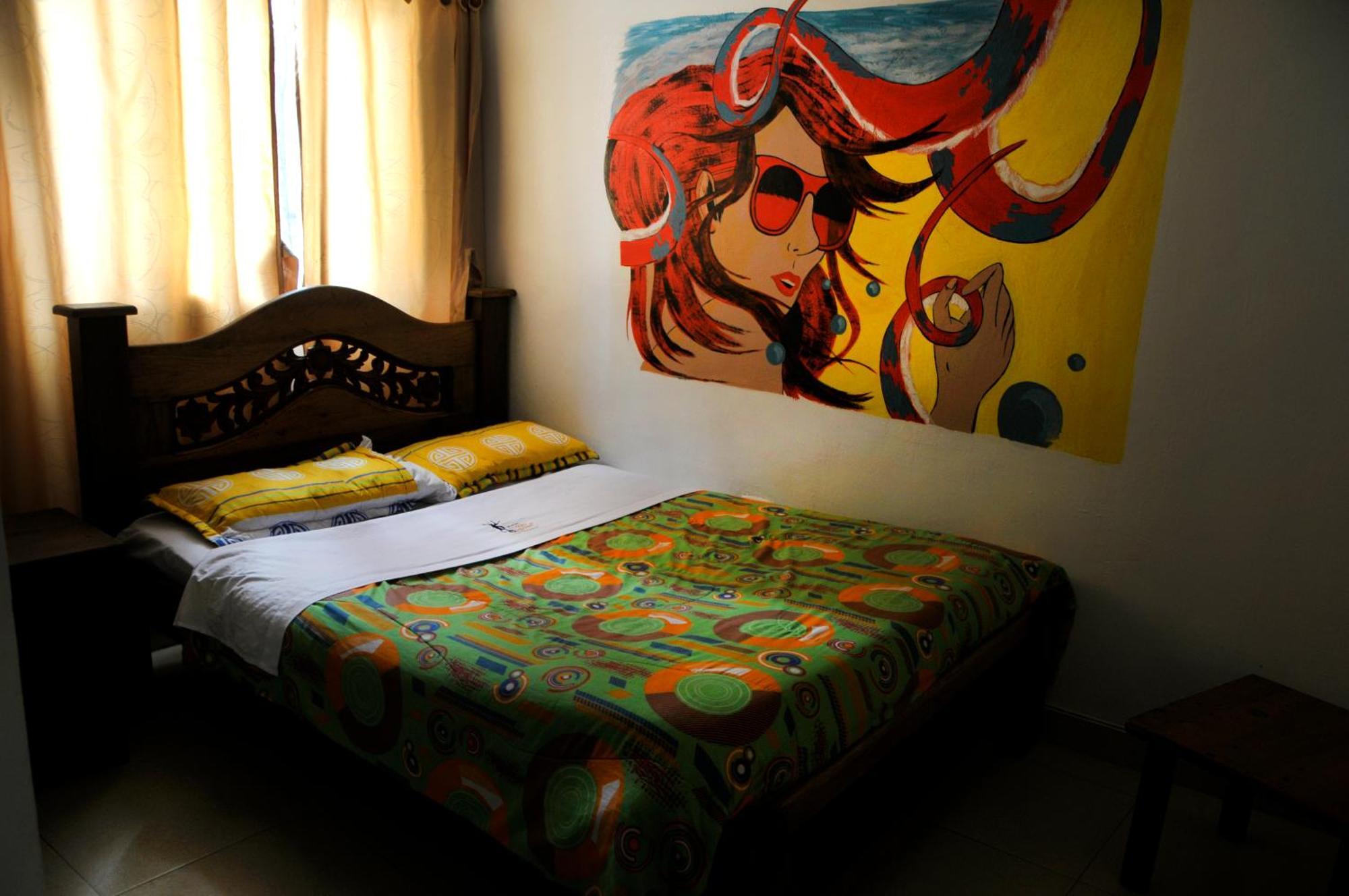 Hotel H C De Quevedo