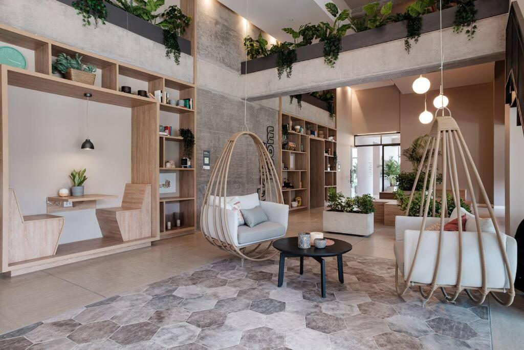 Apartaestudio-wifi-parqueadero Gratis Apartamento *